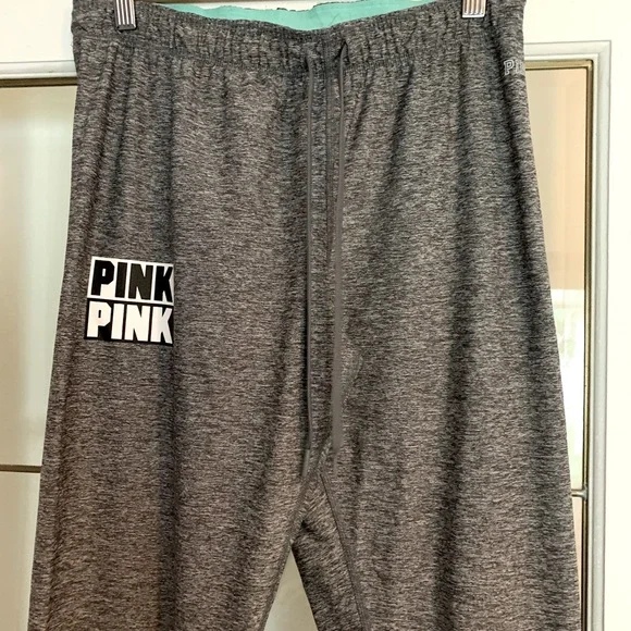 PINK Ultimate Yoga Pants - Picture 2 of 6